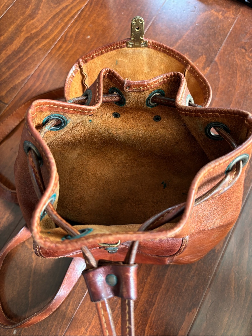 Vintage La Sella Roma Italian Leather Small Backpack Satchel, Drawstring Flap - Picture 13 of 16